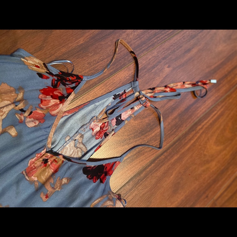 Top - Picture 5 of 6